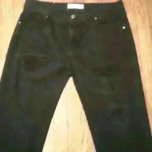 Men's Trestles distressed Jean's in black